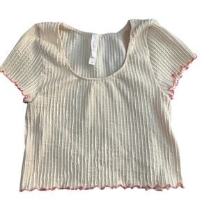 Colsie creamy peach  scoop neck puff sleeve crop top (M)